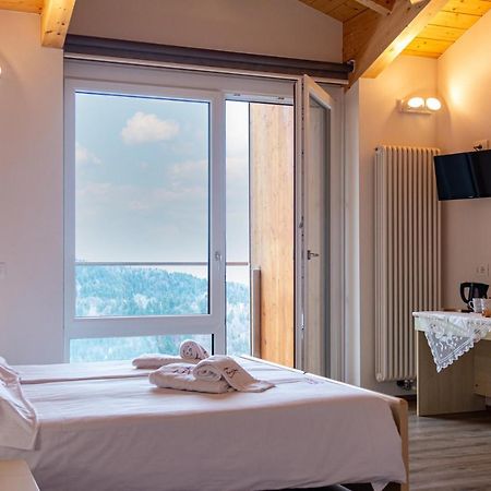 Albergo Croce D'Aune Педавена Екстер'єр фото