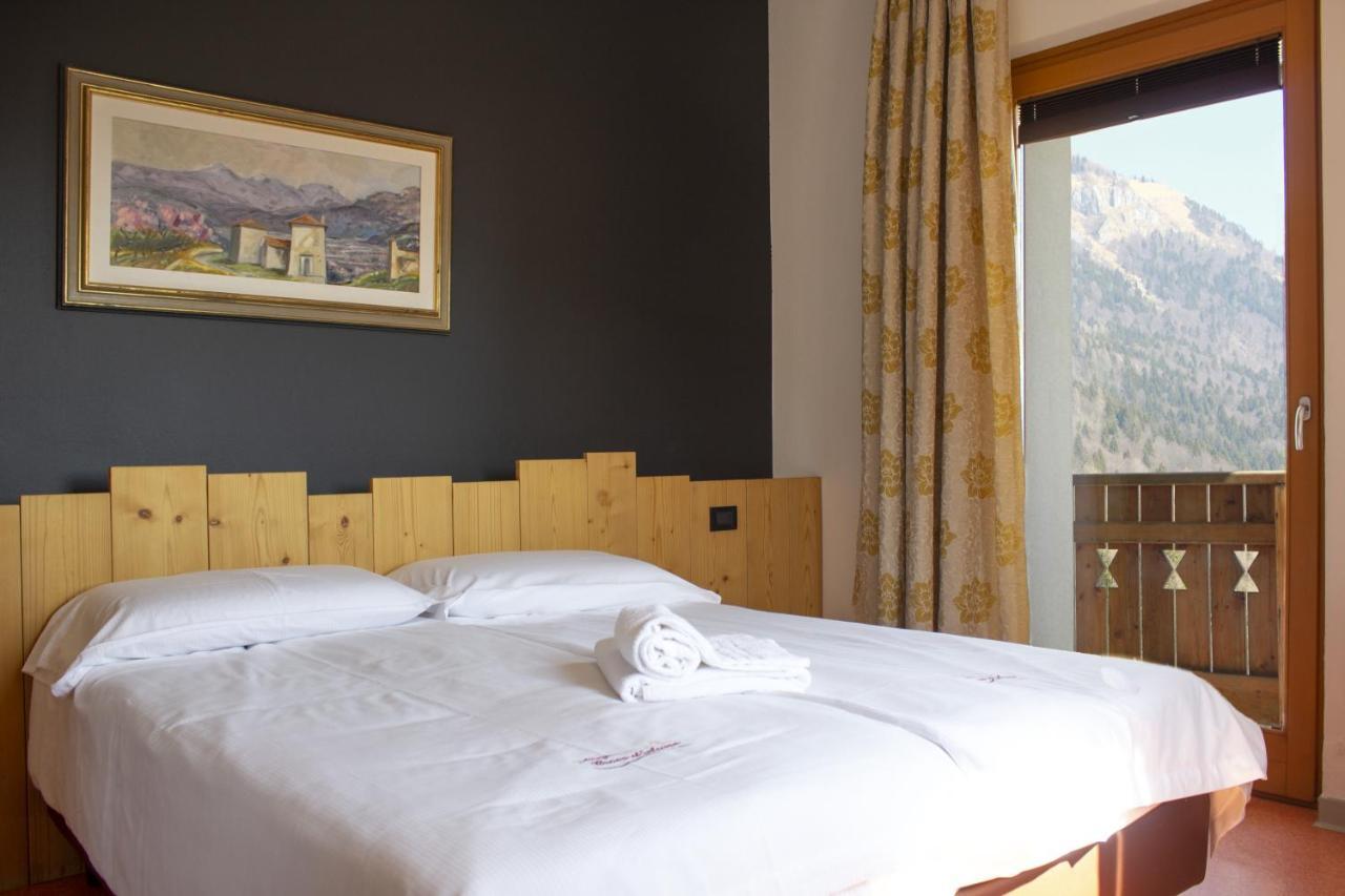 Albergo Croce D'Aune Педавена Екстер'єр фото